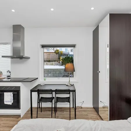 Appartement 102 *